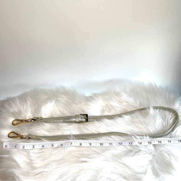 COPY - COPY - G.I.L.I. Metallic Silver Leather Satchel Bag - Picture 16 of 16